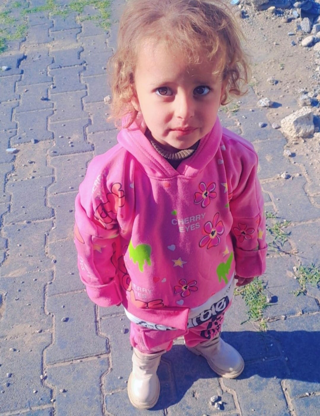 سيلا's Photo