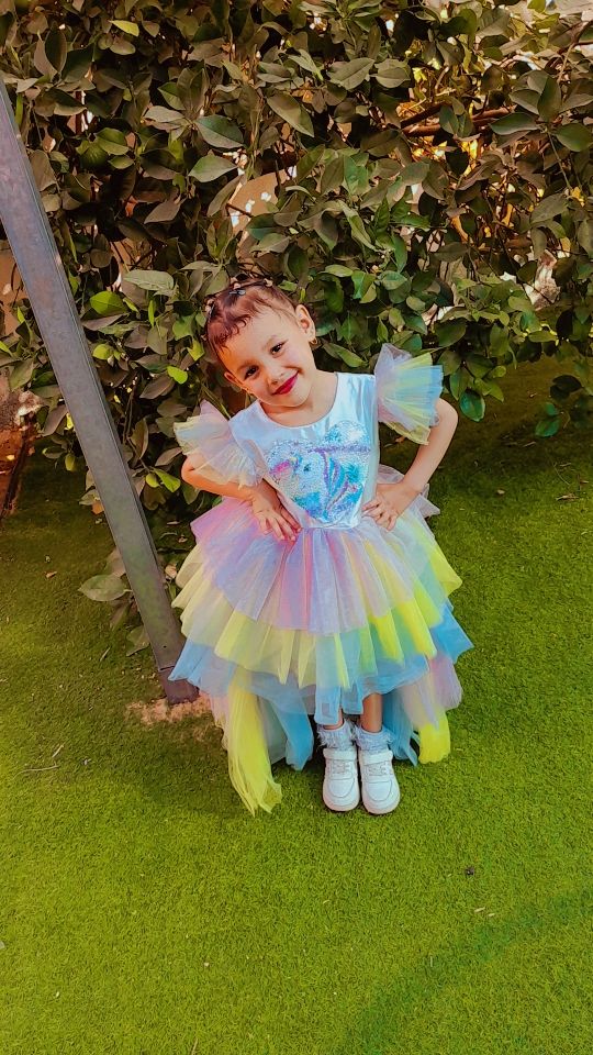 سيلا's Photo